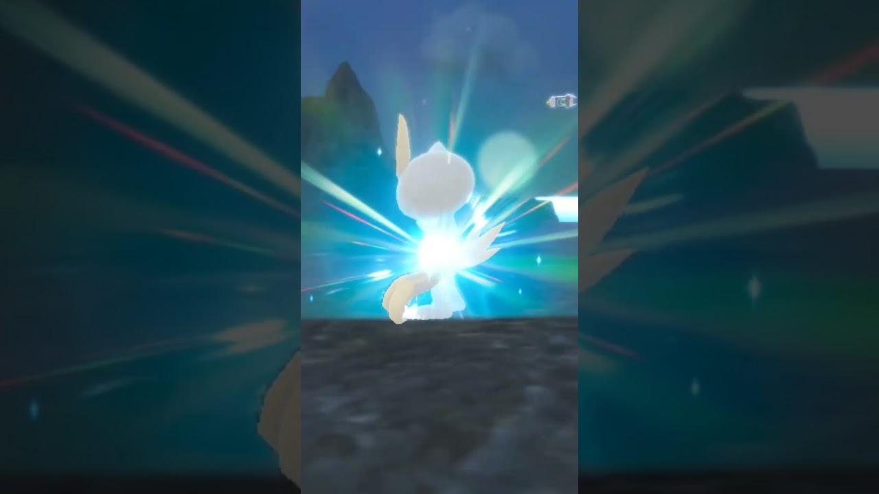 Shiny Hisuian Sneasel evolves. 