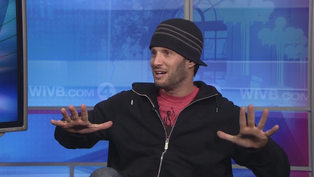 Comedian Josh Wolf discusses new late night show while in Buffalo