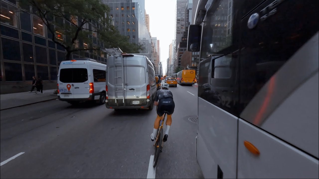 NYC STREET CYCLING / GOPRO