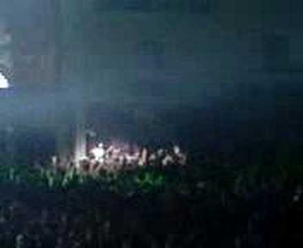 enrique iglesias at cardiff by adam 3
