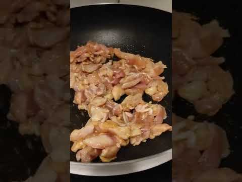 Masak Daging Ayam Bawang Bombay Bawang Putih Geprek Tari