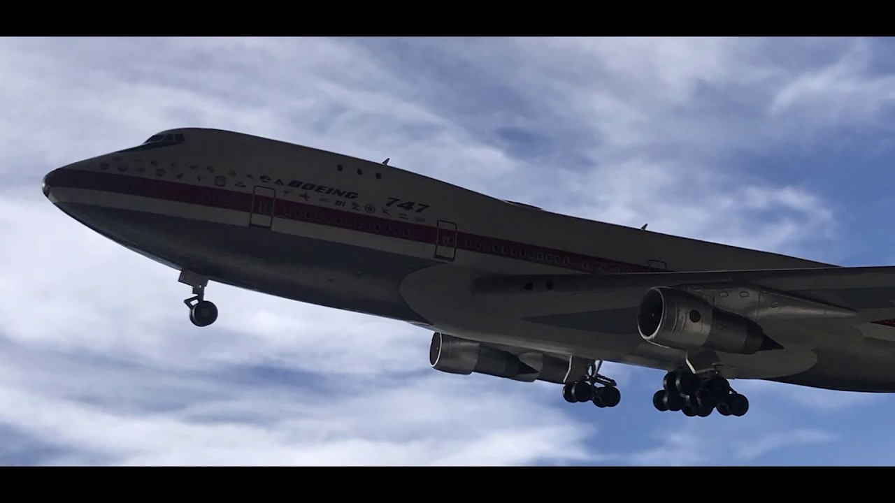 Revell Boeing 747-100 50th anniversary 1/144 assembly - YouTube