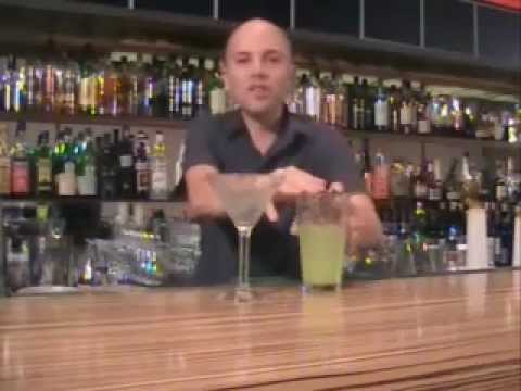 How To Make a Perfect Green Apple Martini