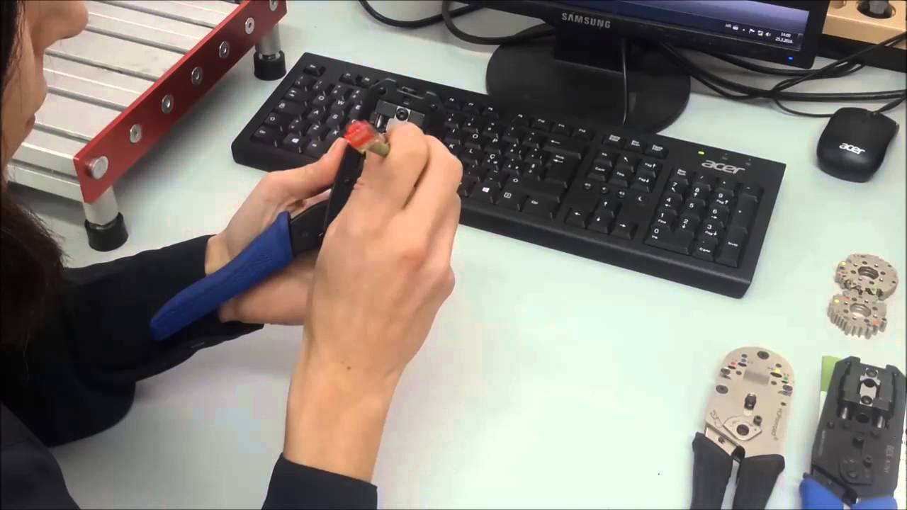 Wing Crimp Professional crimp tools for modular plugs wing type - YouTube