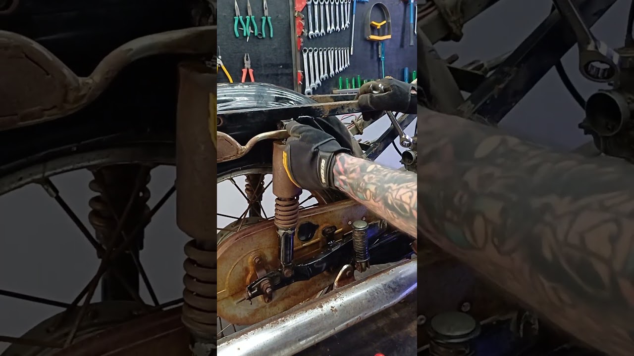 Rajdoot 175 Back Mudguard Removed 