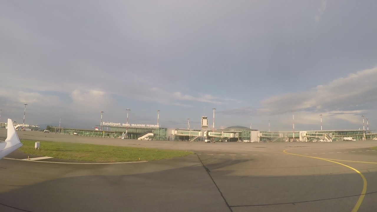 Lufthansa Flight LH2400 | Full Flight |Munich -  EuroAirport Basel Mulhouse Freiburg | CRJ9