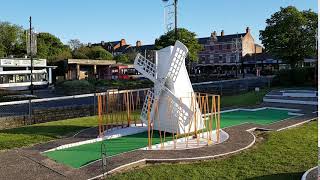 Arnold Palmer Putting Course in Cleethorpes - hole 18 - Windmill