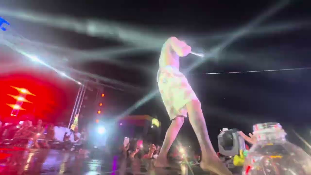 Skeng Live Chug It Performance 