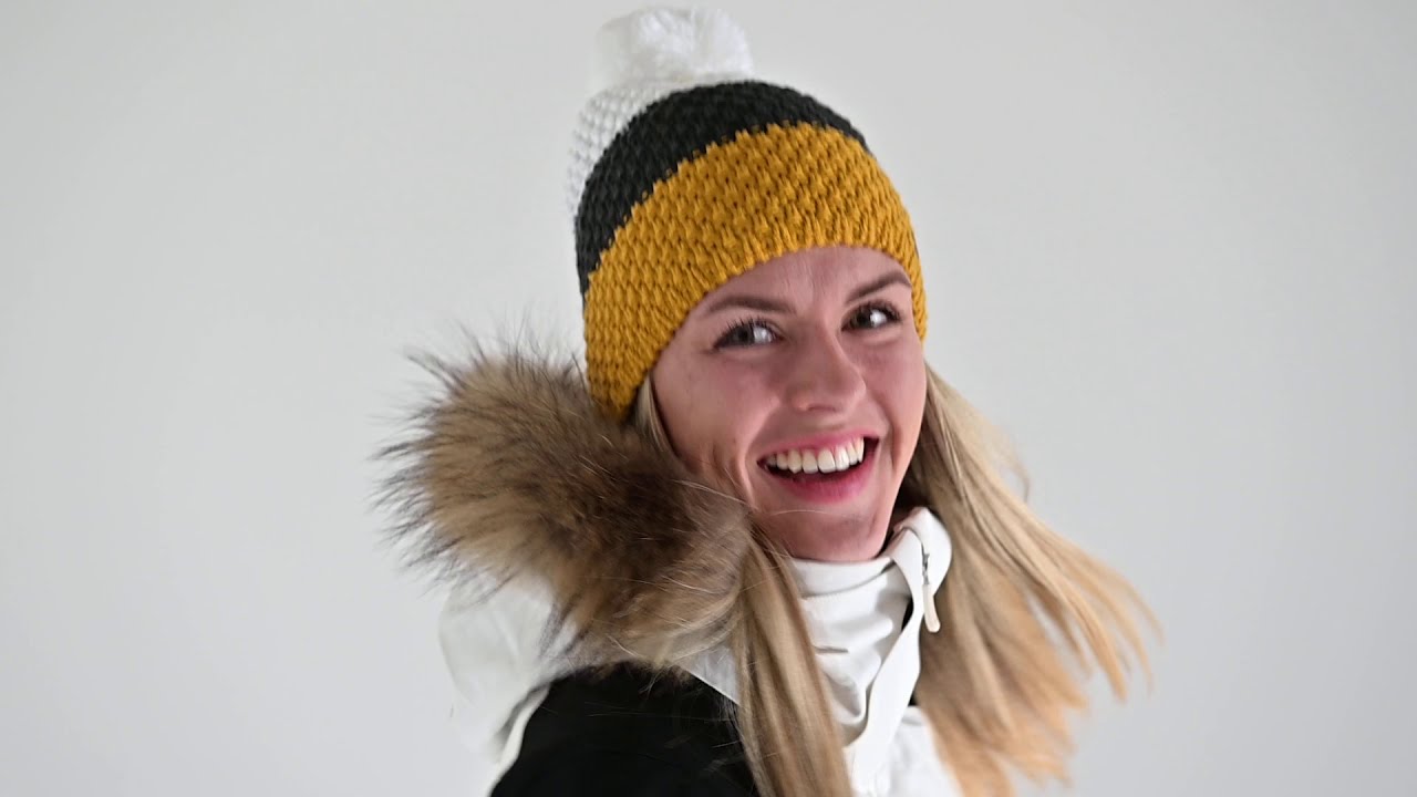 ELEVEN sportswear knitted beanie POM 