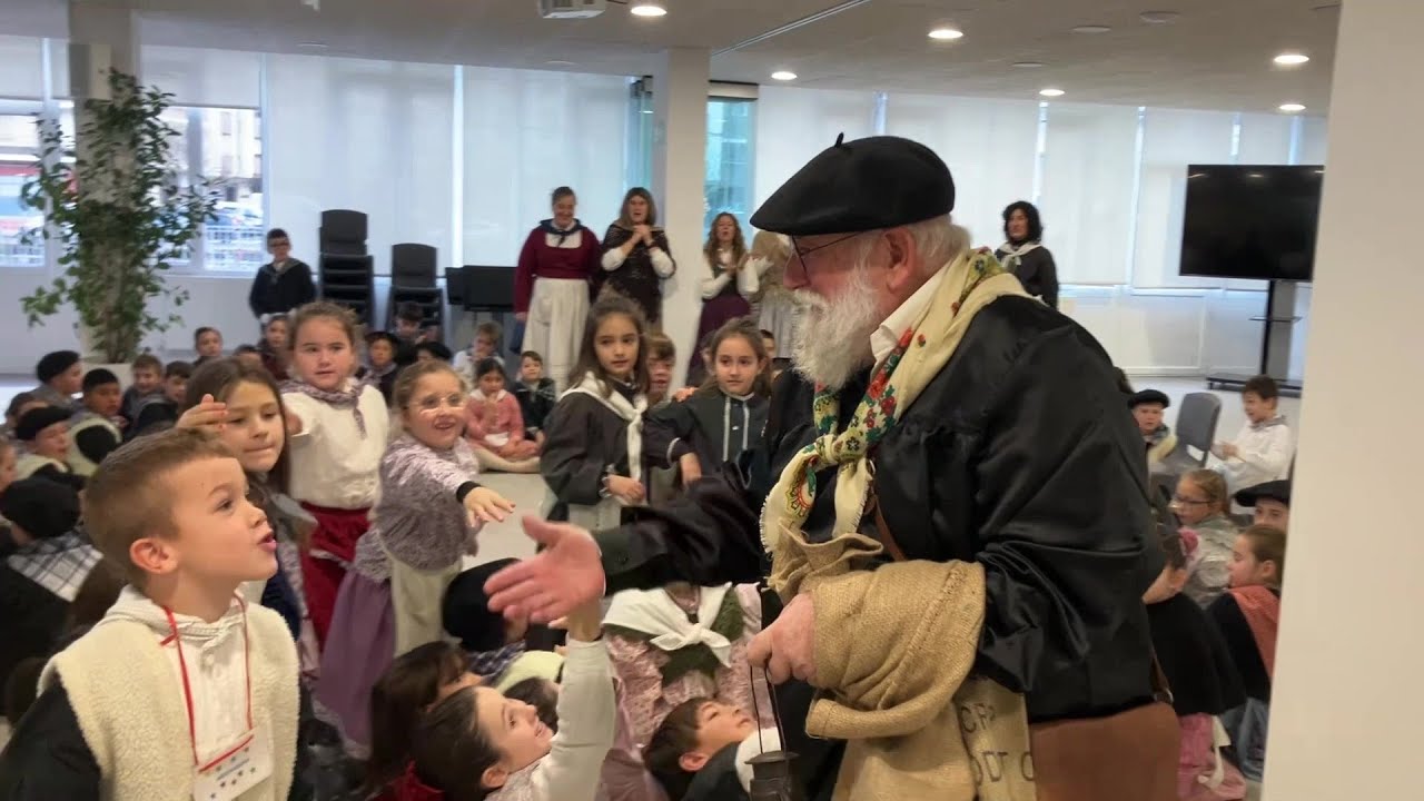 Olentzero Zumaienan 2024