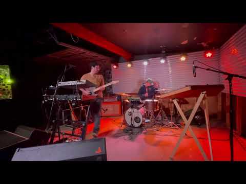 This Valley Glow - Empty - Live at Kilby Court bekijken op YouTube This Valley Glow - Empty - Live at Kilby Court bekijken op YouTube