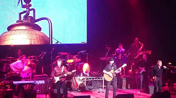 The Monkees Live @ Liverpool Echo Arena - Last Train to Clarksville