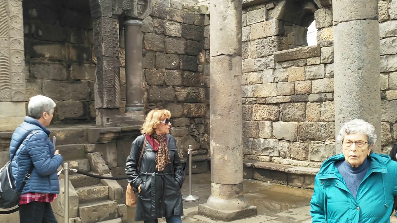 סיור מודרך  בבית הכנסת עין קשתות