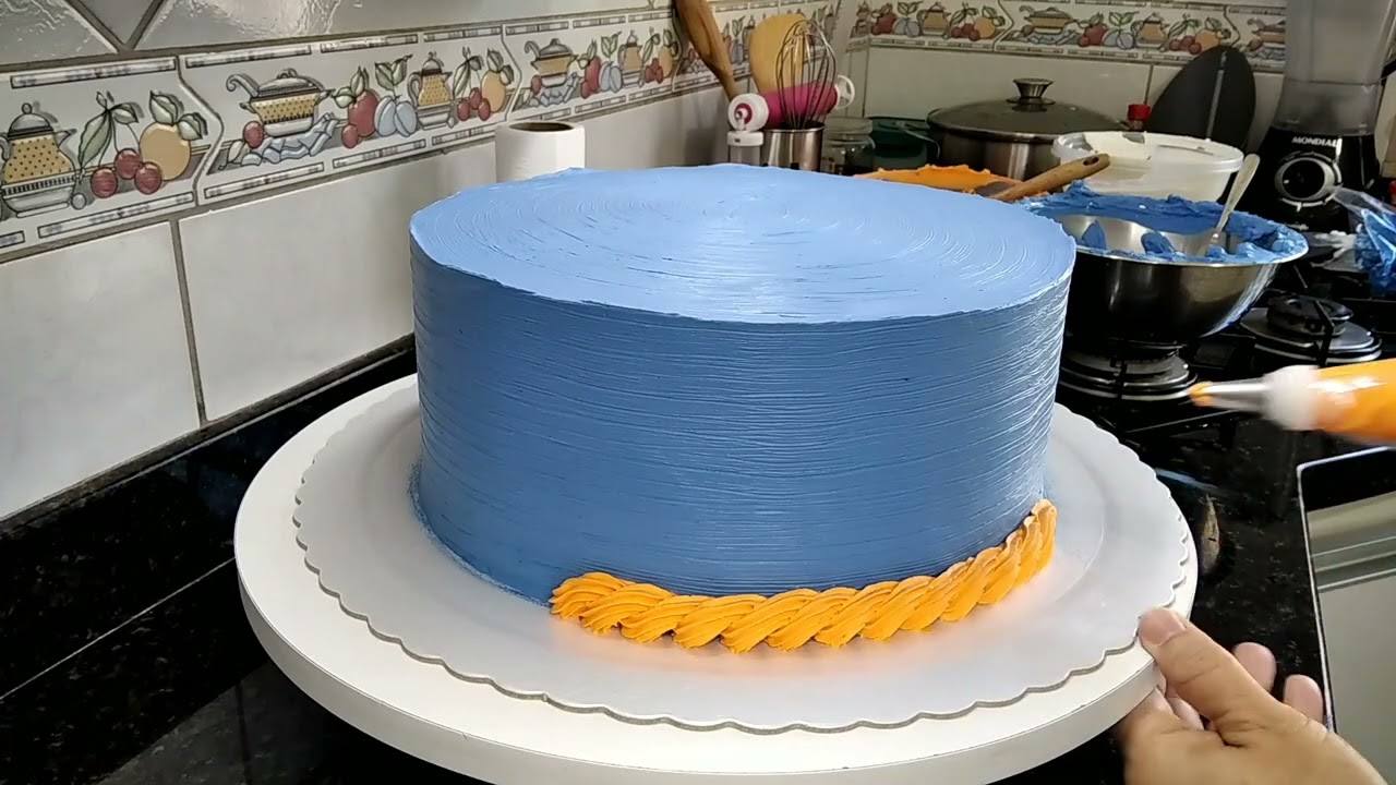 Bolo Dragon Ball Z, uma decoração muito fácil de fazer.