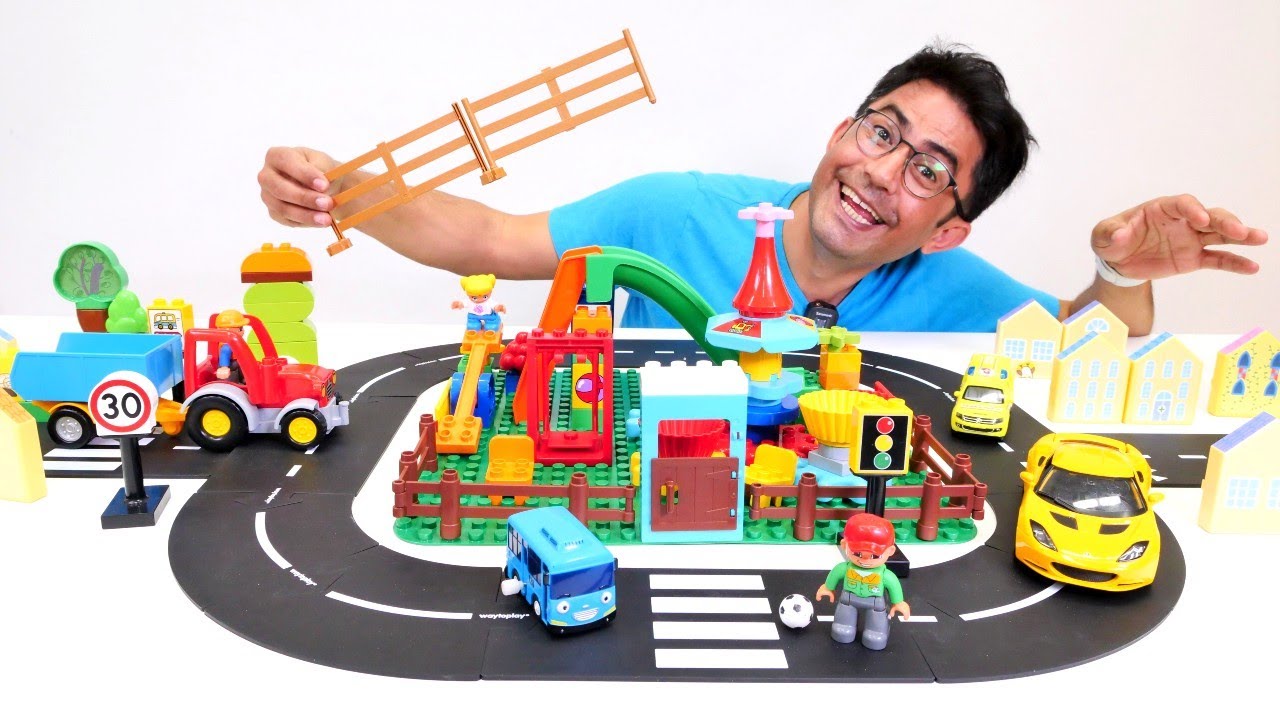 Lego Duplo. Oyun blokları ile çocuklar için Nail Baba oyun parkı yapıyor! Eğitici video