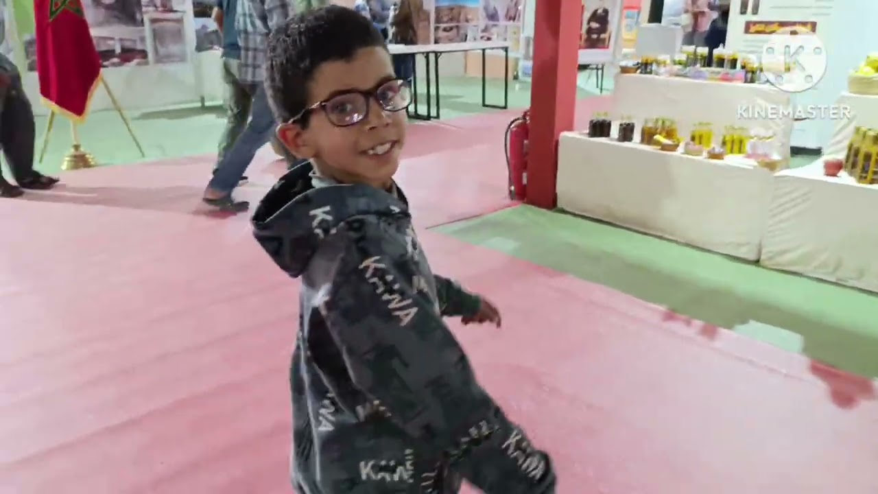 اليوم الأول لإفتتاح الملتقى الوطني التفاح  بمدينة ميدلت