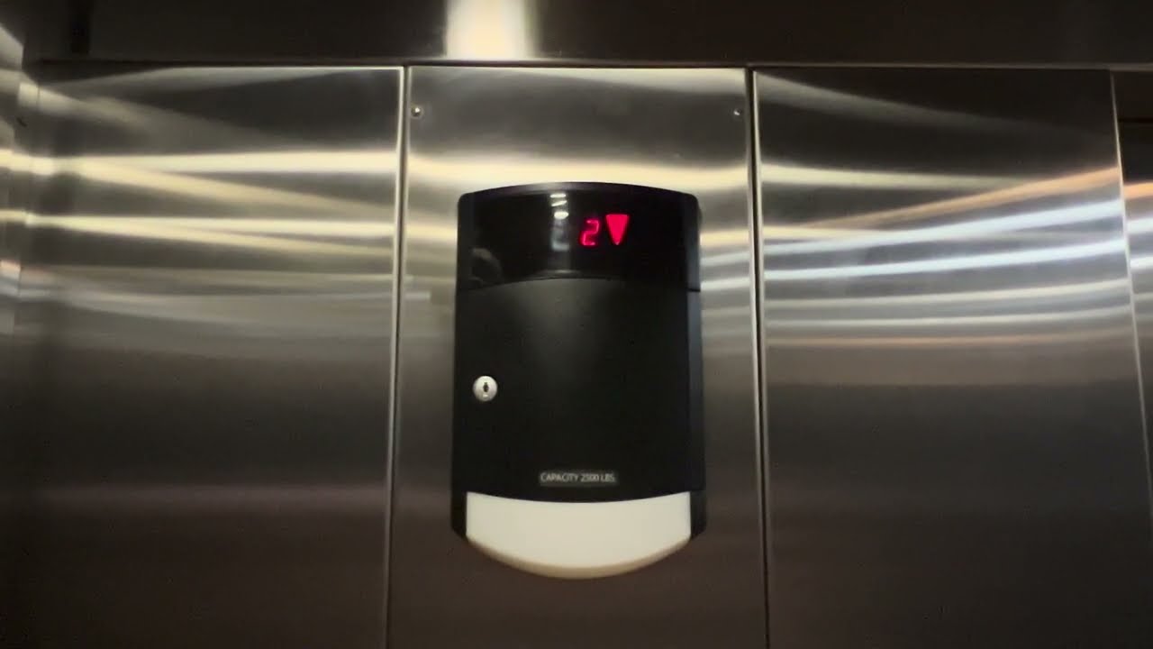 Elevator TownePlace Suites