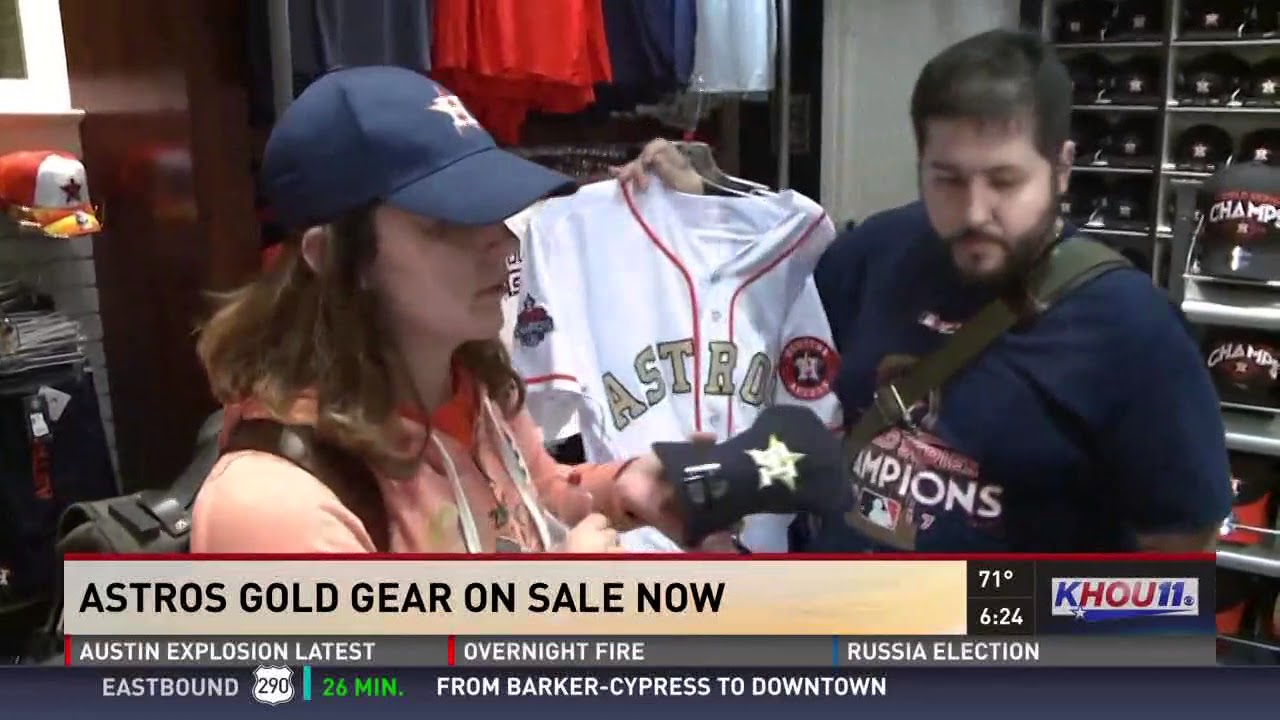 Fans line up for special Astros gold gear 