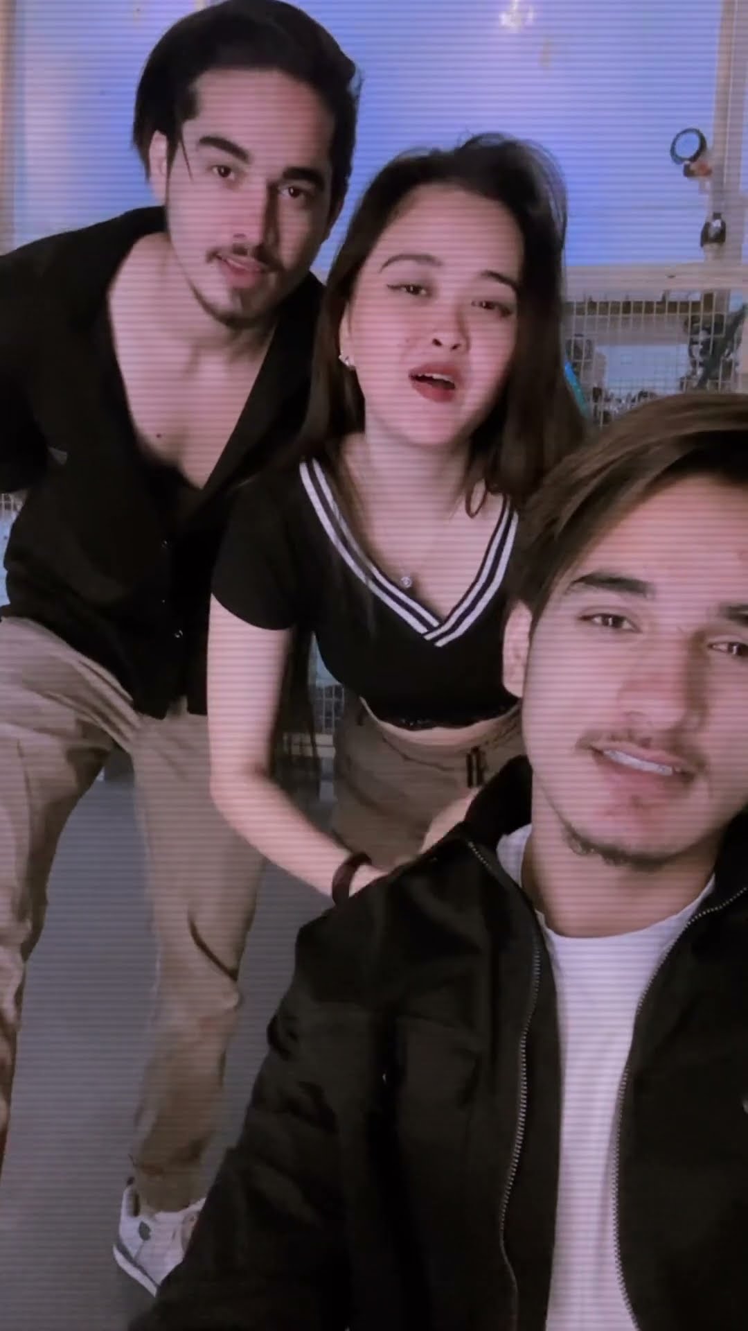 #suhailabbasi500 #love #sameerabbasi #yutubeshort #hindisong #couple #viralvideo #sanayaa_sameer_24