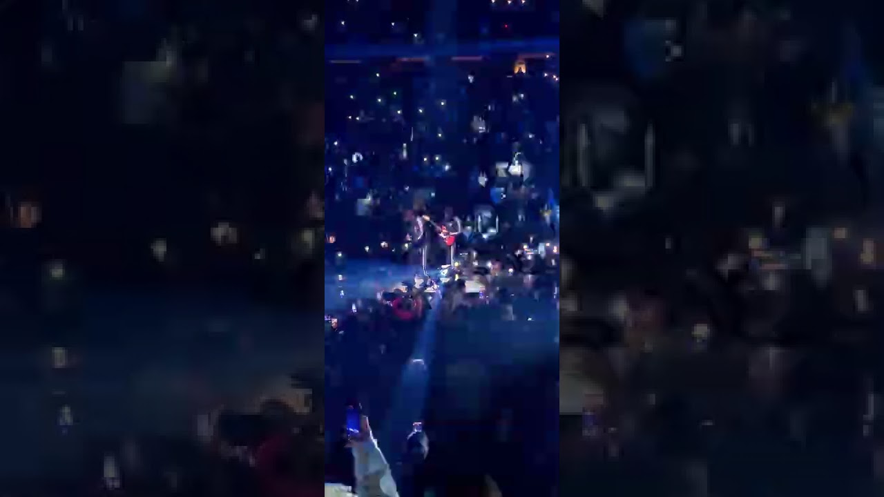BURNA BOY MSG INTRO PERFORMANCE!!