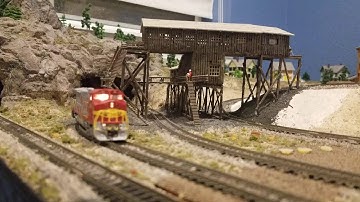 Atlas Dash-8 with Digitrax DZ146 and Pico LEDs for Custom Ditch Lighting - Kustomtrains@gmail.com