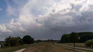 [Timelapse] Dissipating thunderclouds near Bleckede on the Elbe River [4K]