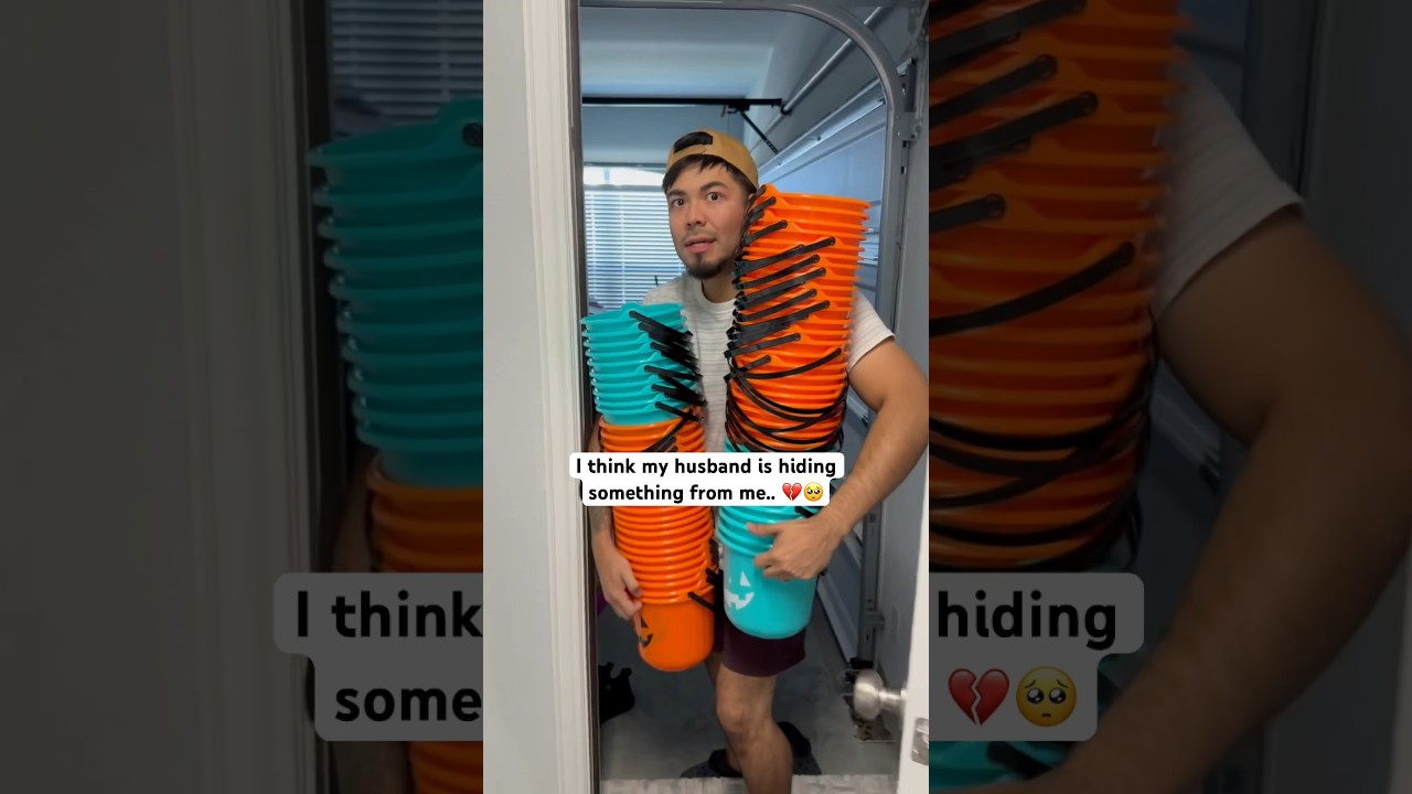 He’s really trying to feed the WHOLE neighborhood! 😮‍💨😅 