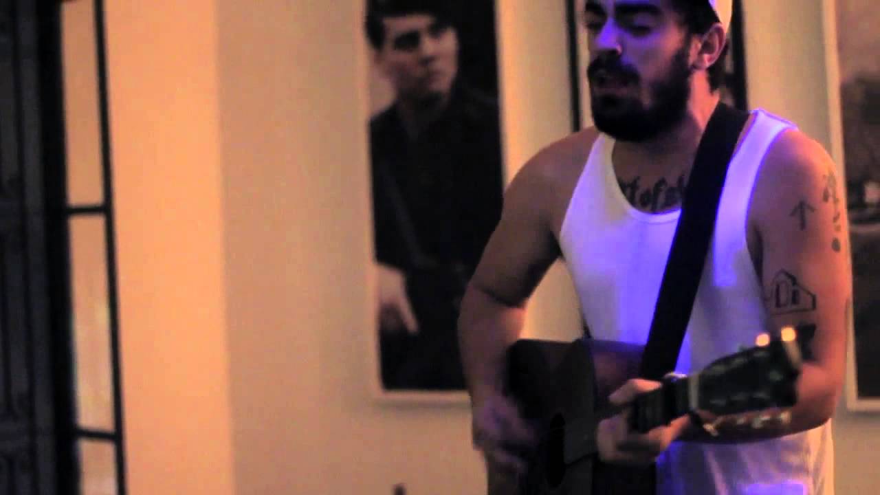 PIVETES - QUANDO EU TINHA CINCO ANOS EU ME MATEI @ HOSTEL CHAPLINS