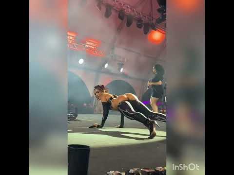 TikTok Dance Anitta #01