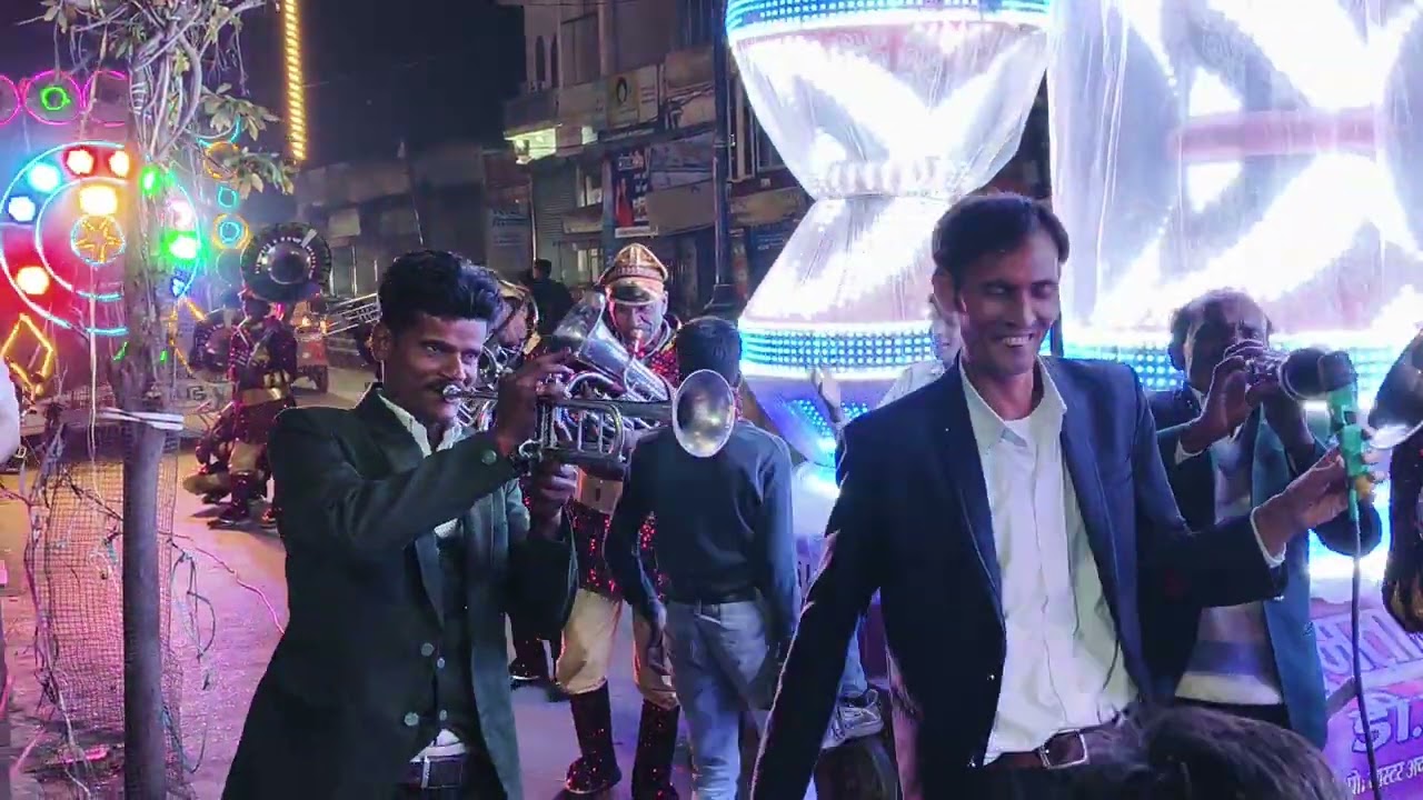 Mumtaj band auraiya mr acchan mr Salman mr Akshay.9528927702