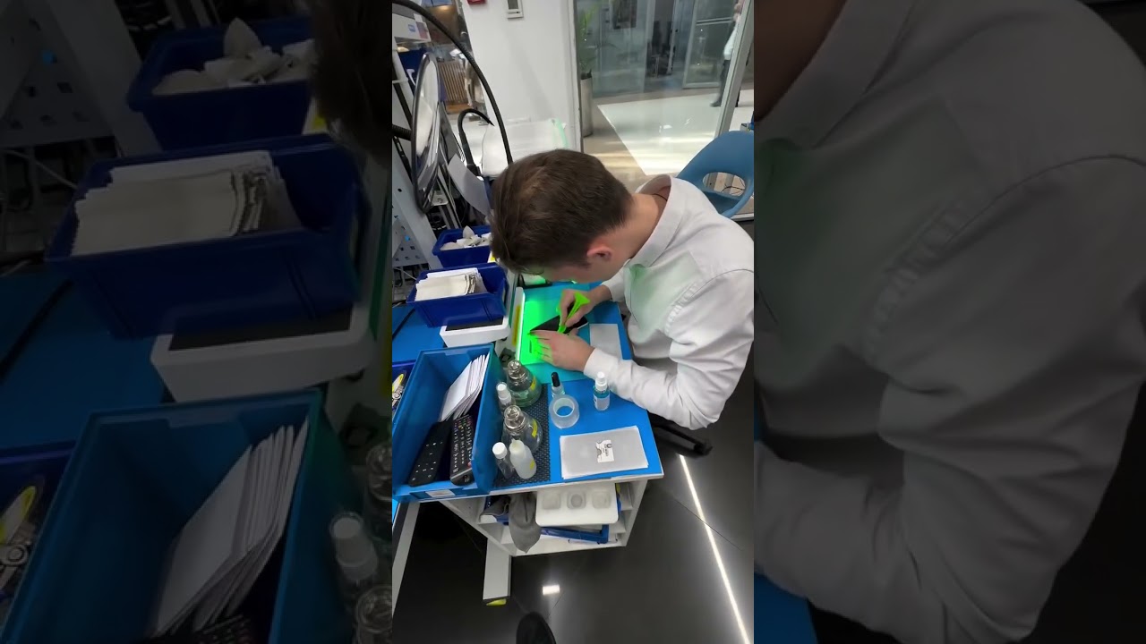 Как наклеить стекло Remax без пыли: профессиональный подход и чистая зона монтажа