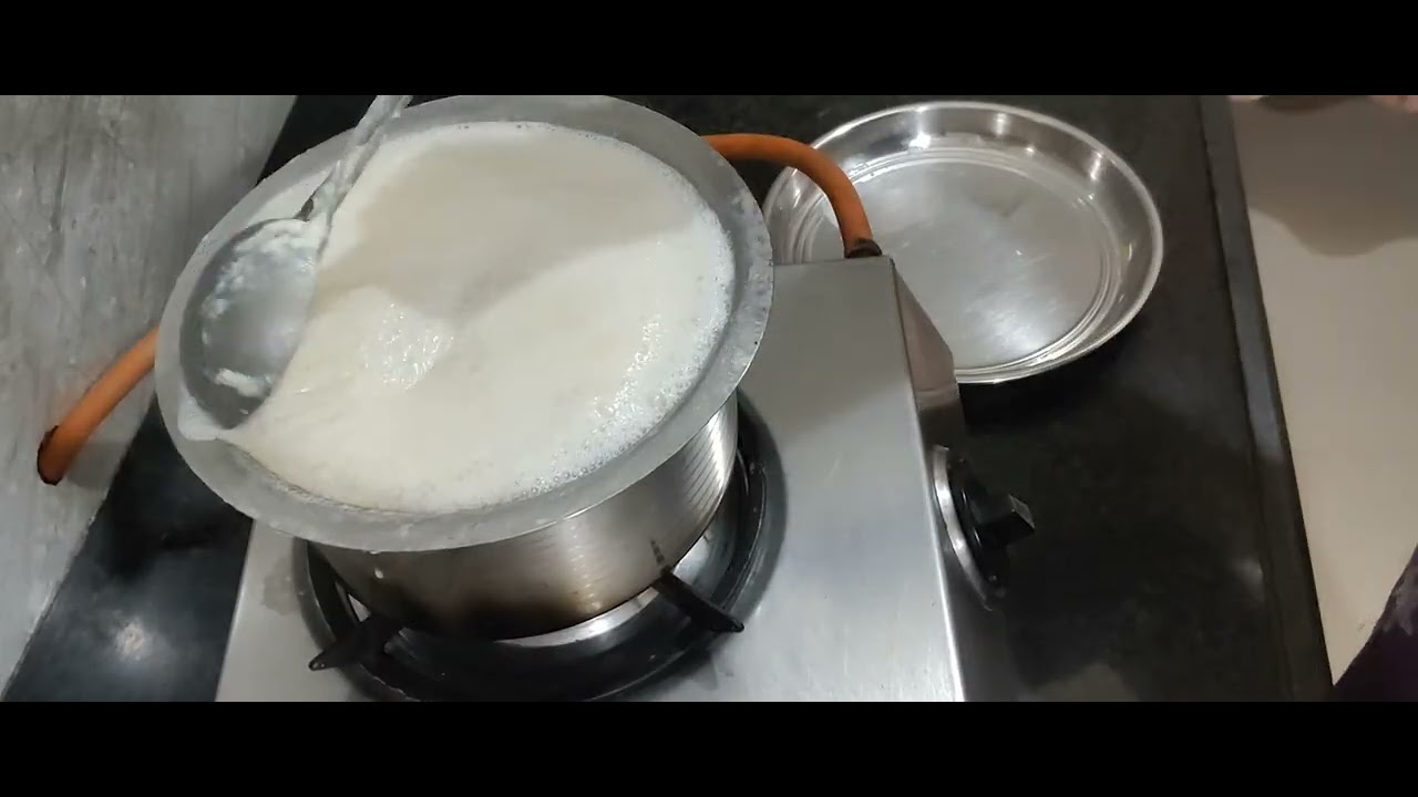 एक खास ट्रिक वापरून मैदा किंवा कॉर्न फ्लोअर न वापरता 1 लिटर दुधापासून घट्ट मलईदार बासुंदी 