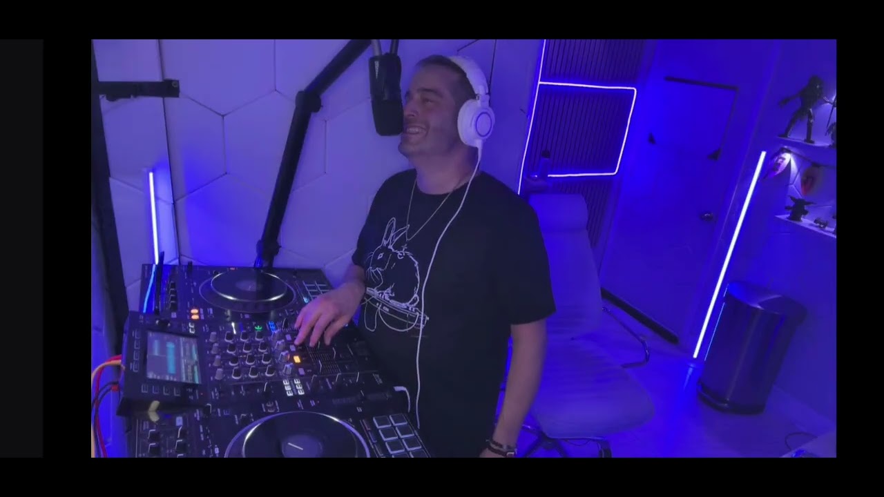 Todd Edwards plays "How I Feel (Part 1)" on Twitch DJ Live Set