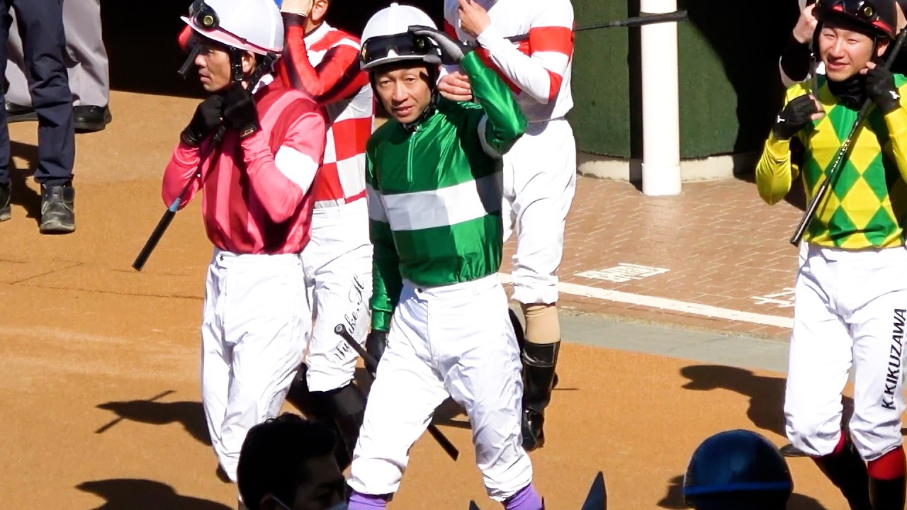 【武豊】【蛯名正義】騎乗合図後に馬を探してキョロキョロ 現地映像 調教師の同期コンビで幕明け 結果は⁉