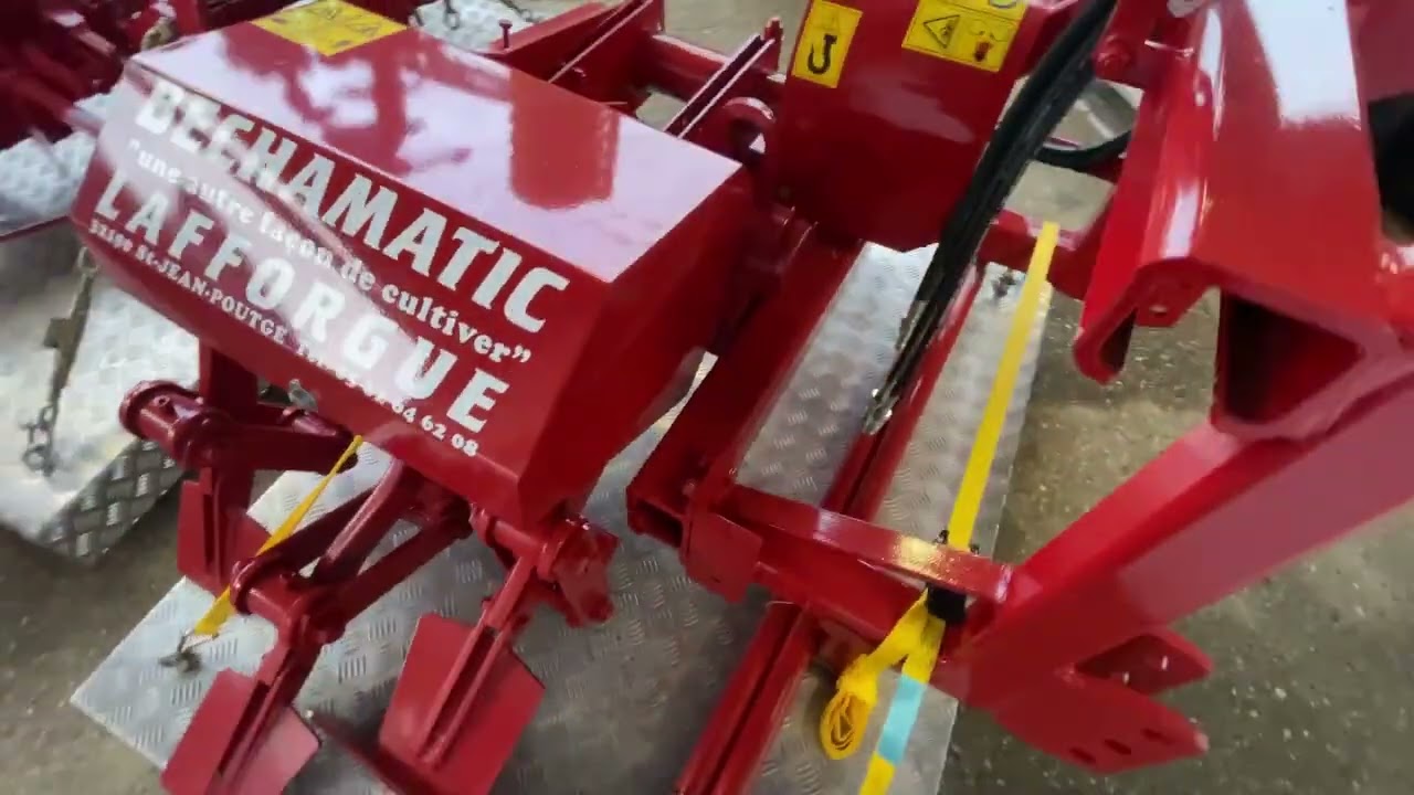 Beche excavatrice bechamatic 🚜 La précision au service de vos vignes 🍷