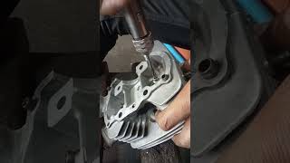 Cara bubut manual lobang bosh klep motor‼️👍#incujin #tutorial #tutorials