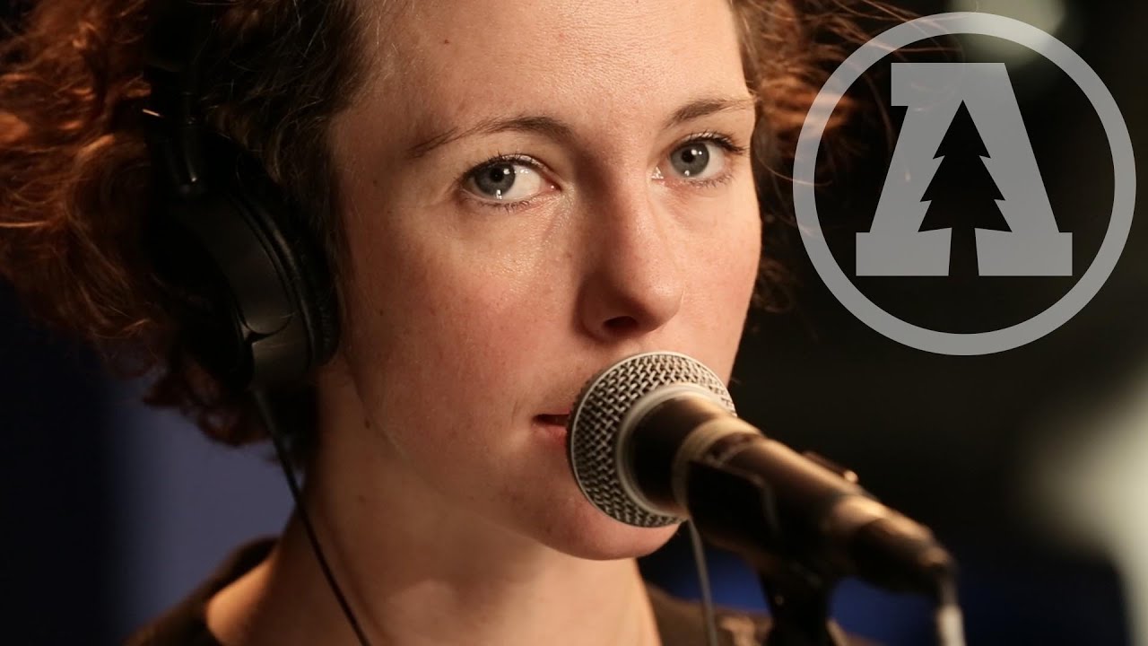 Esmé Patterson - What Do You Call a Woman? - Audiotree Live - YouTube