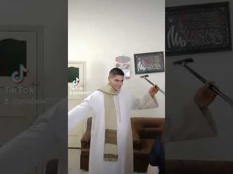 الحلوه ماشيه وعجبها طولها قالتلي كلمه مقدرش اقولها طابخين بطاطس