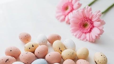 colored eggs surprises-Учим цвета-Разноцветные яйца на ферме Miroshka