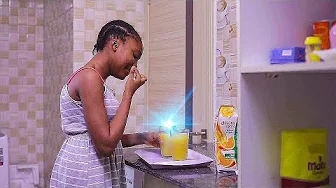 LA PETITE FILLE INTELLIGENTE QUI A SAUVÉ SA PAUVRE MÈRE DU POISON DE SON PÈRE - FILM NIGÉRIEN thumbnail