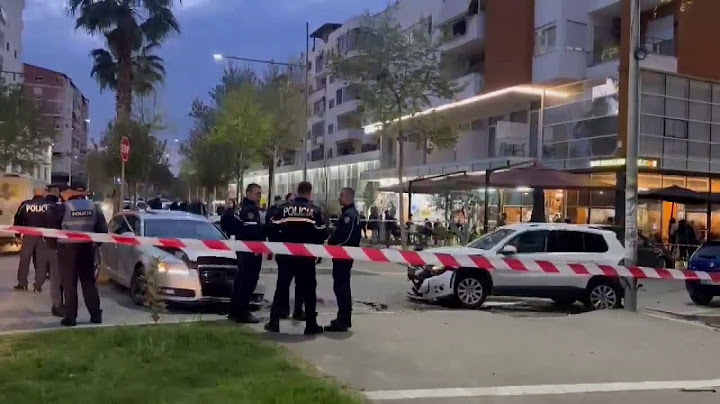 Top News- Sherri masiv në Durrës/ Grushte pas aksidentit, katër të arrestuar