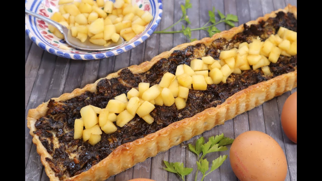 TARTA DE REVUELTO DE MORCILLA Y MANZANA - YouTube