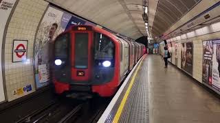 #London #Londonunderground #tubetrain #tube #victorialine #platform #warrenstreet #England #travel