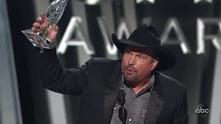 Garth Brooks Wins Entertainer Of The Year At Cma Awards 2019 - The Cma Awards