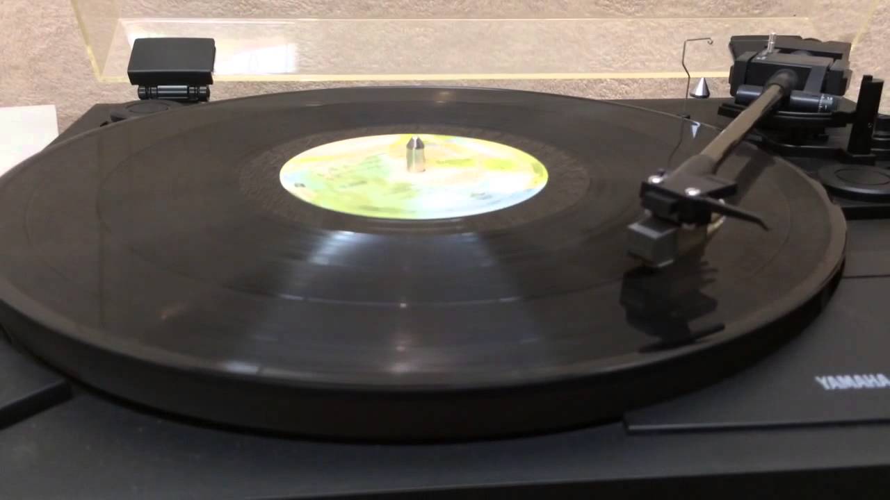 Yamaha P-07 / Pioneer PD-M406 / JVC RX-554V - YouTube