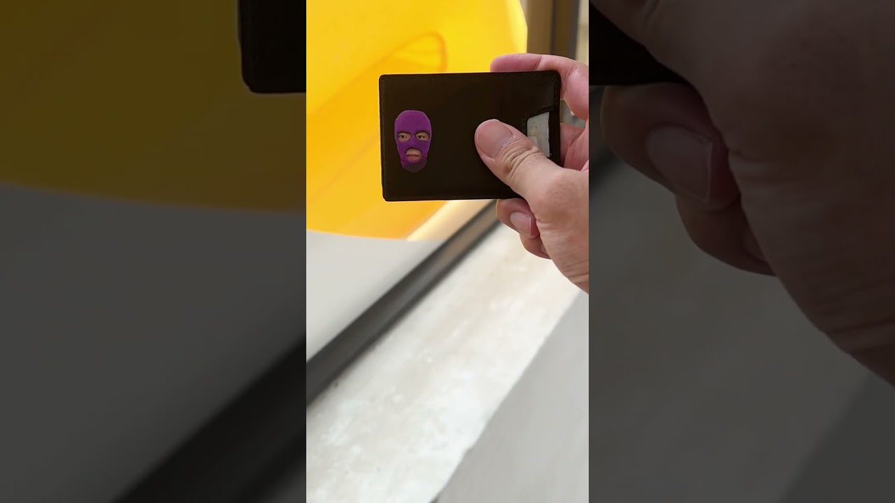 Would you like such an ID card holder?