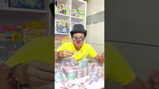 Uangnya Banyaak Sekaliiii