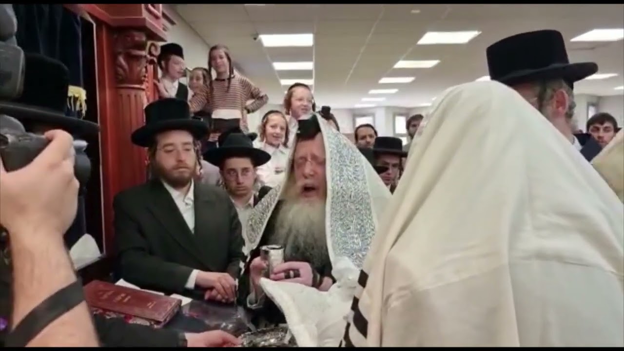 דור ישרים תברכנו • שמחת הברית לנכד האדמו"ר מקרעטשניף - קרית גת