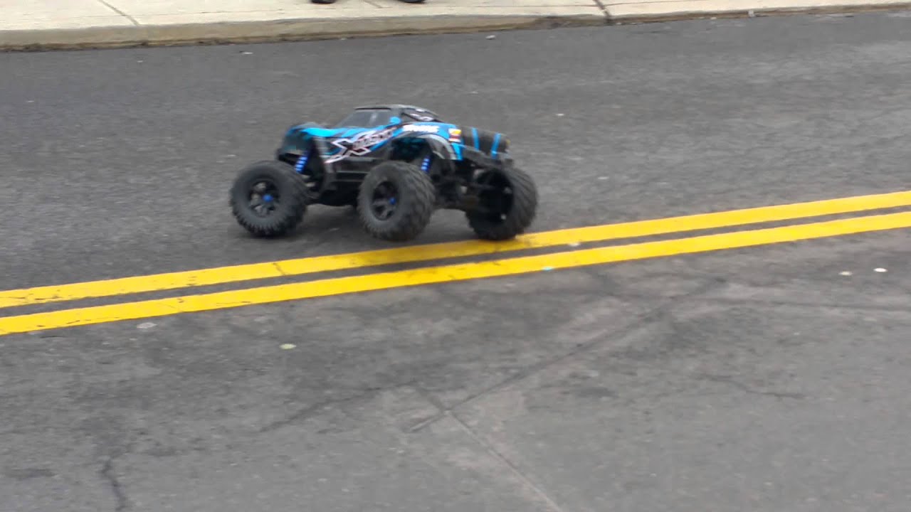 Traxxas X-MAXX on 8S and high speed gearing - YouTube