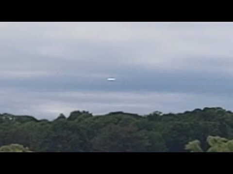 Daytime video - cigar UFO near Lake Michigan 2021